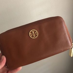 Tory Burch Robinson wallet